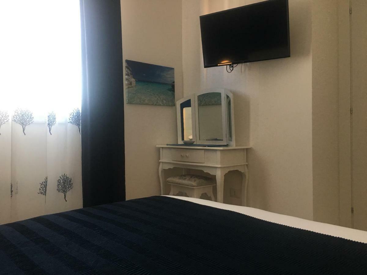 Blue Sea Rooms Apartment 칼리아리 외부 사진